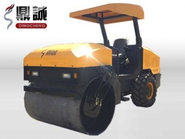 點(diǎn)擊查看詳細(xì)信息<br>標(biāo)題：4噸單鋼輪振動(dòng)壓路機(jī) 閱讀次數(shù)：14008